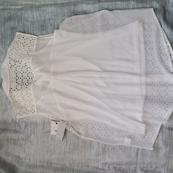 Liz Claiborne NWT 2 piece sleeveless summer top with cami - Picture 2 of 4